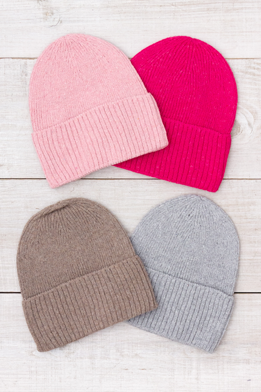 Шапка жіноча